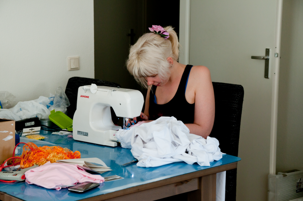 2011 ~ Sewing in my first home Photo: Dageraad Fotografie